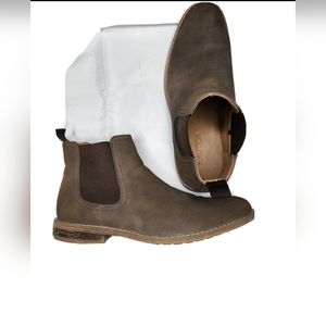 Nautica Men's Coffey Chelsea Boot size 9.5 Pre Owned Not in box